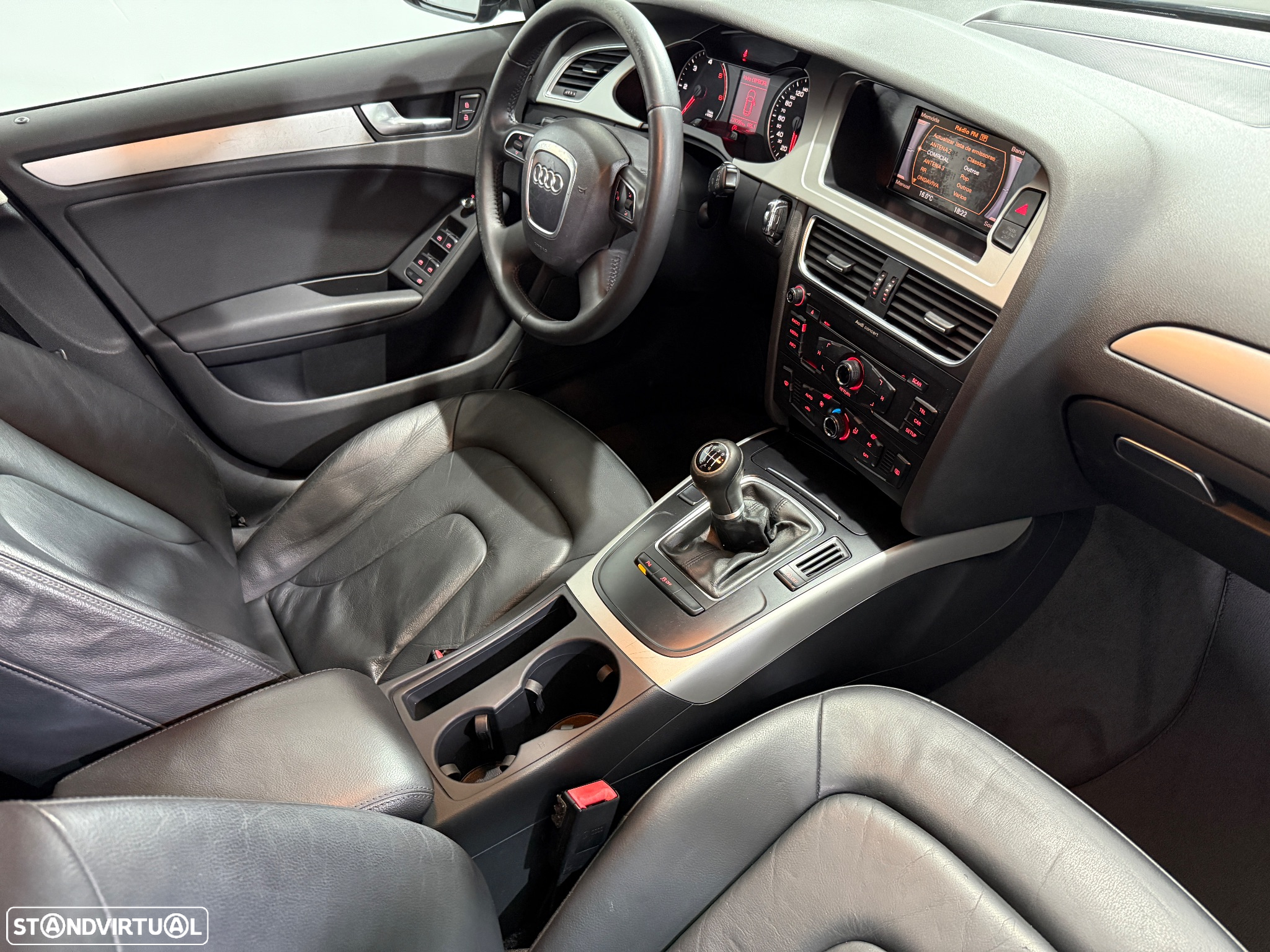 Audi A4 Avant 2.0 TDI Advance - 18