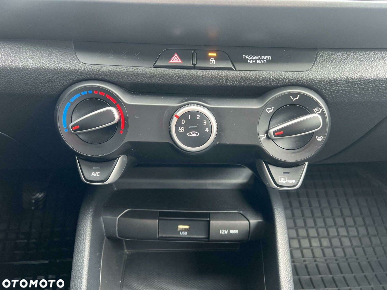 Kia Stonic - 13