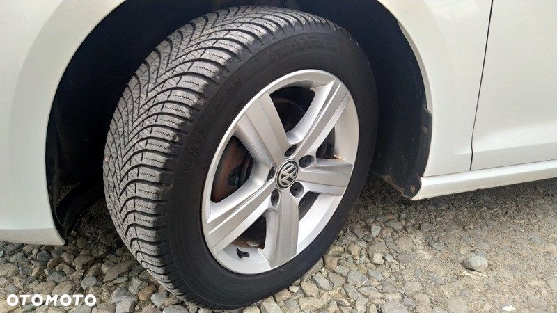 Volkswagen Golf - 8