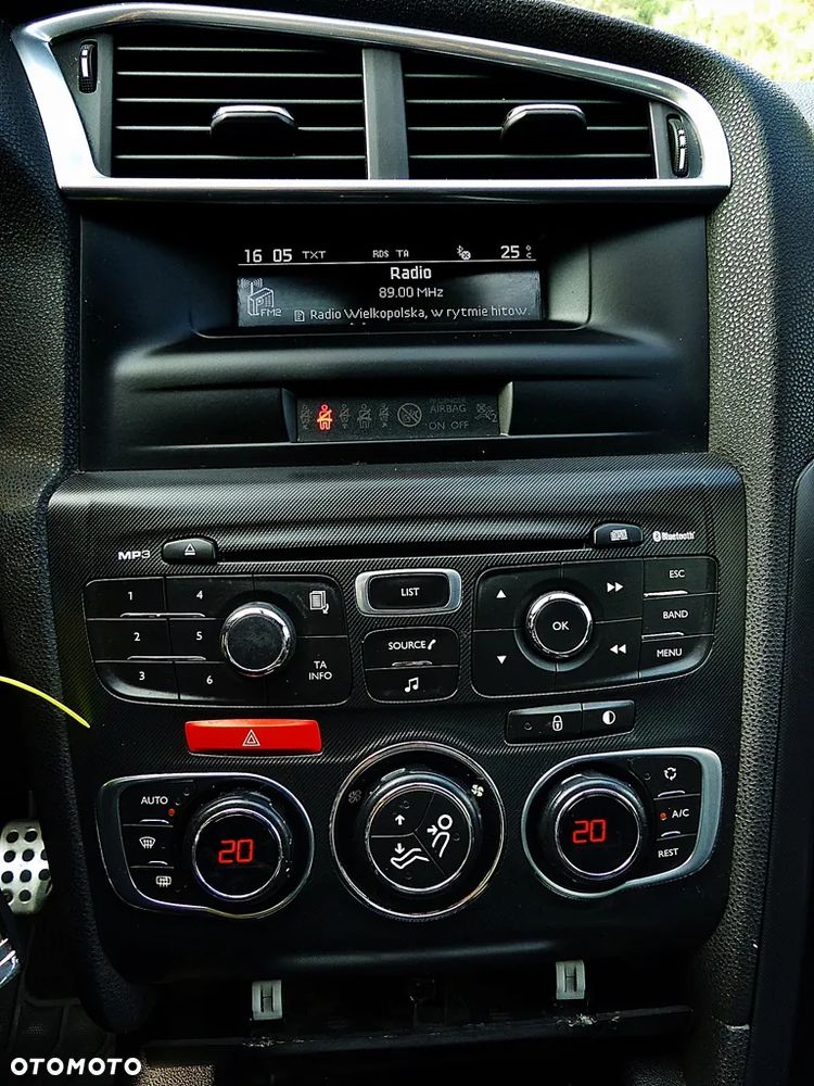 Citroën DS4 1.6 HDi SoChic - 30