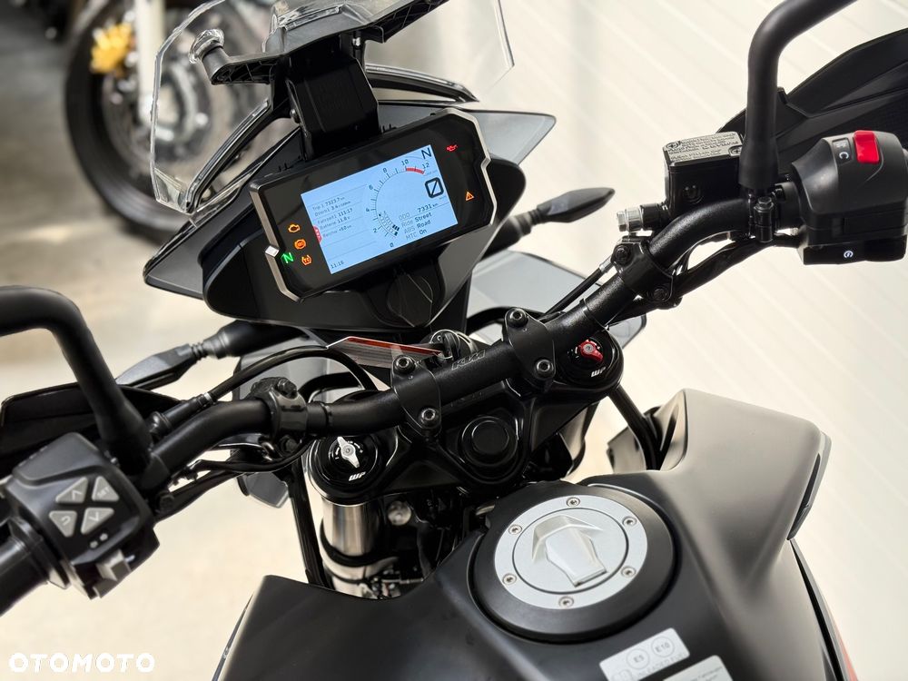 KTM Adventure - 27