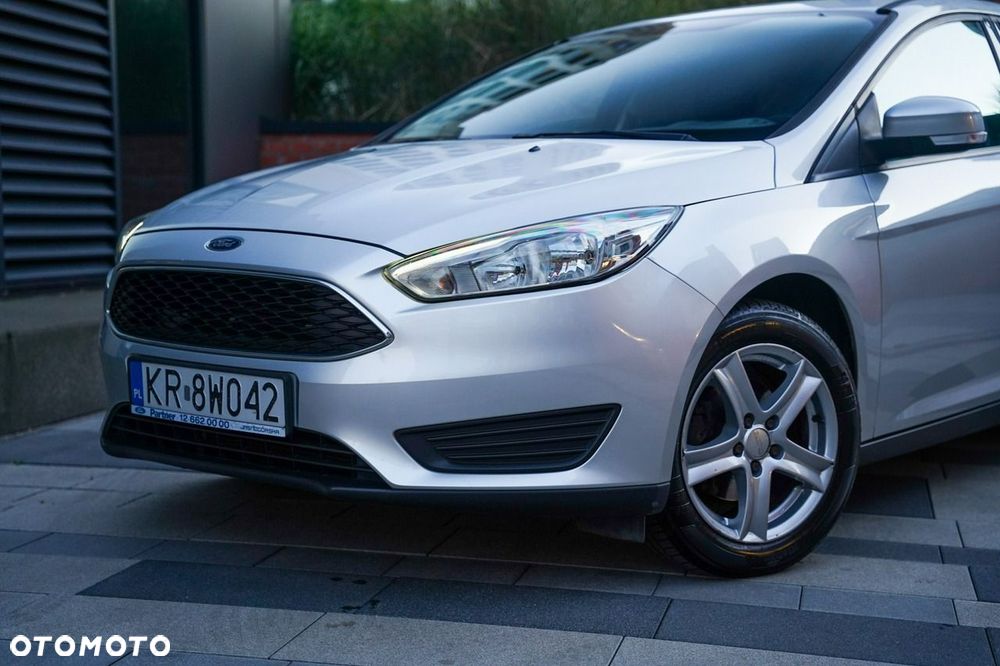 Ford Focus 1.6 Trend - 28