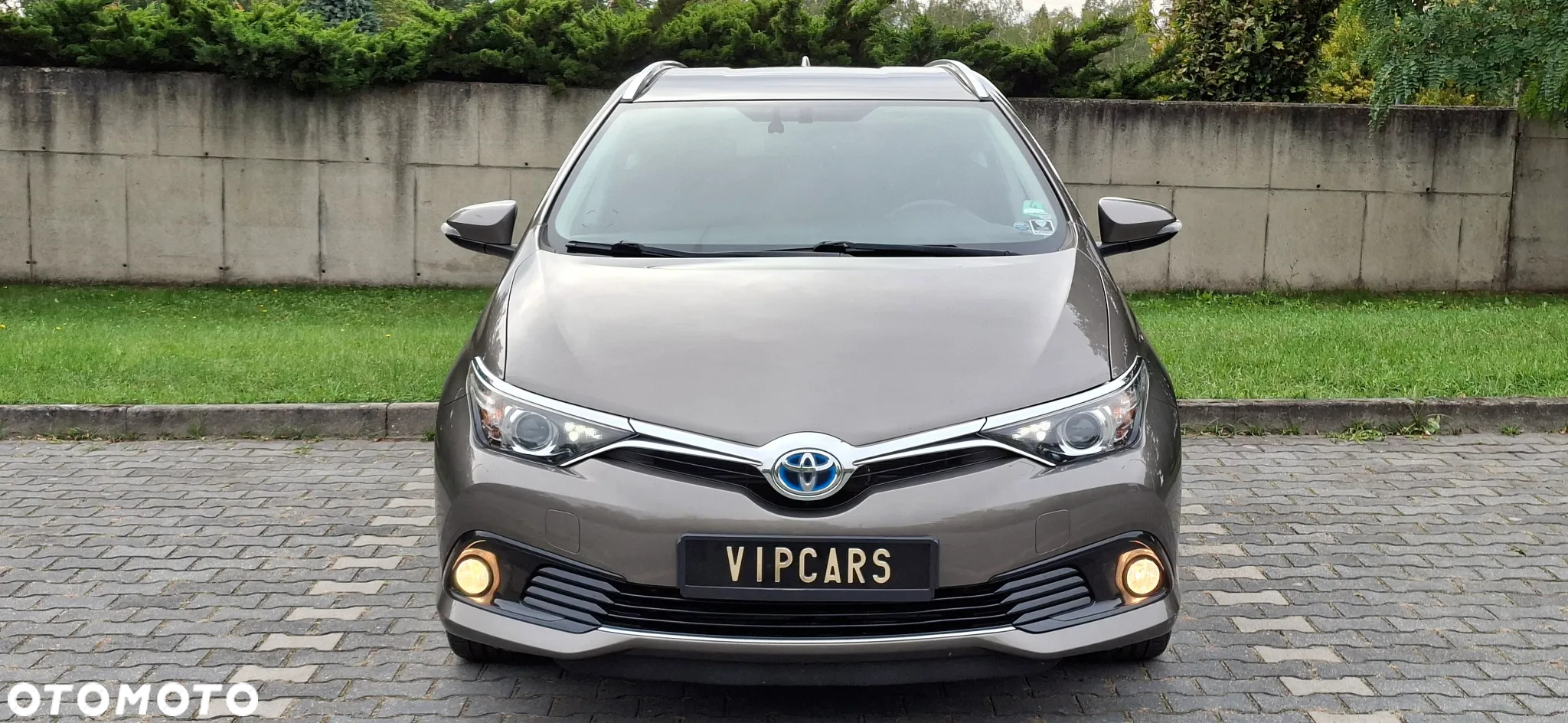 Toyota Auris 1.8 VVT-i Hybrid Automatik Touring Sports Executive - 18