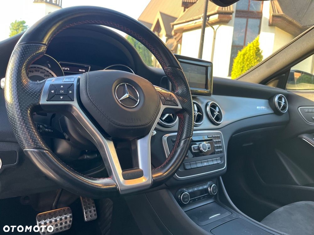 Mercedes-Benz CLA - 10