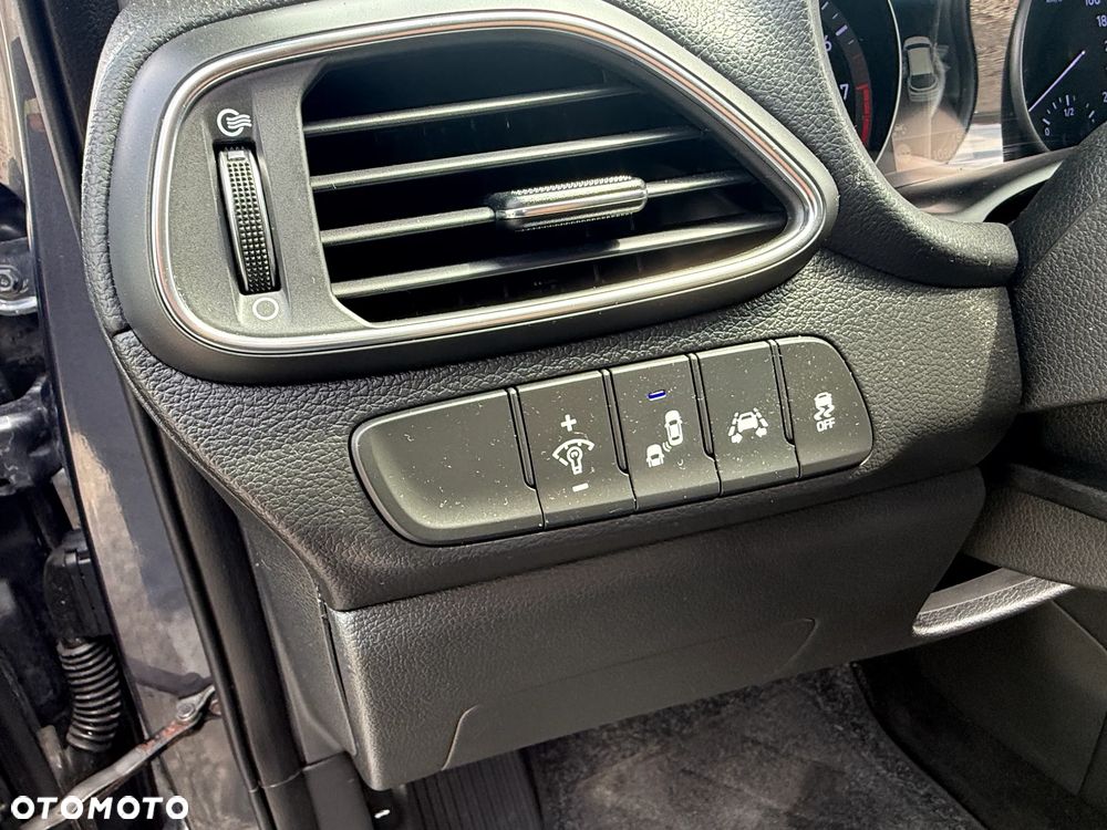 Hyundai i30 1.4 T-GDI Premiere Style - 28