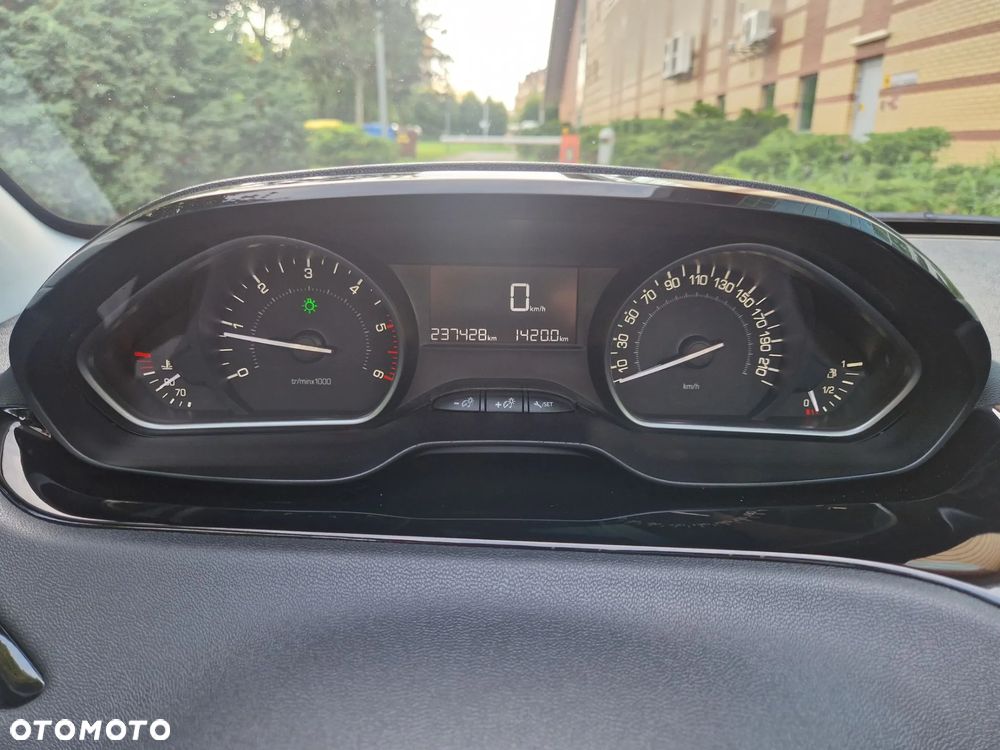 Peugeot 208 Blue-HDi 100 Stop&Start Allure - 21