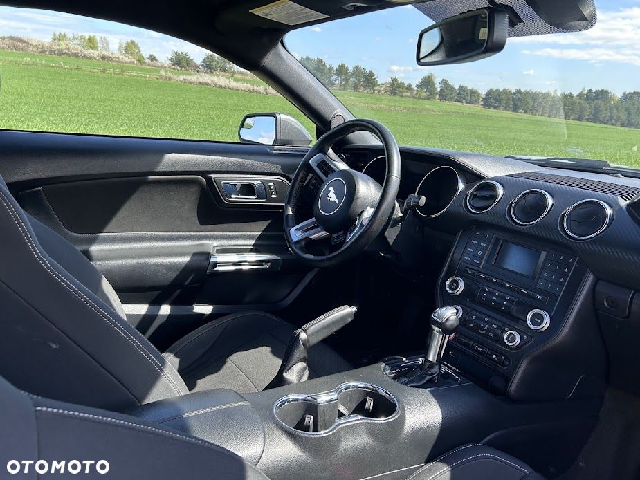 Ford Mustang - 5