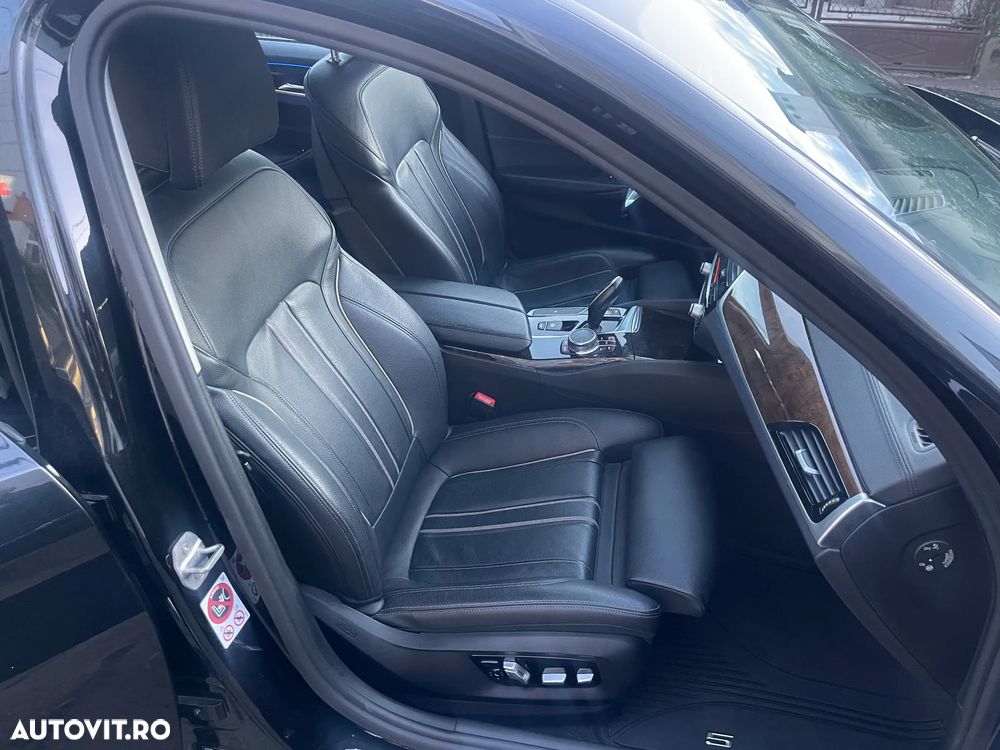 BMW Seria 5 540i xDrive Aut. Luxury Line - 9