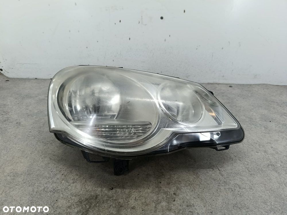 LAMPA PRZÓD PRAWA VW POLO IV FL 9N 6Q1941008AN 1EE24701902  HELLA - 3
