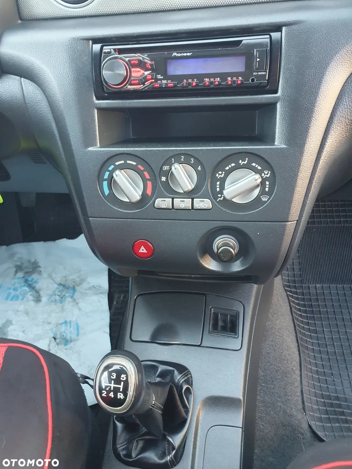 Mitsubishi Outlander 2.0 Comfort 4WD - 12