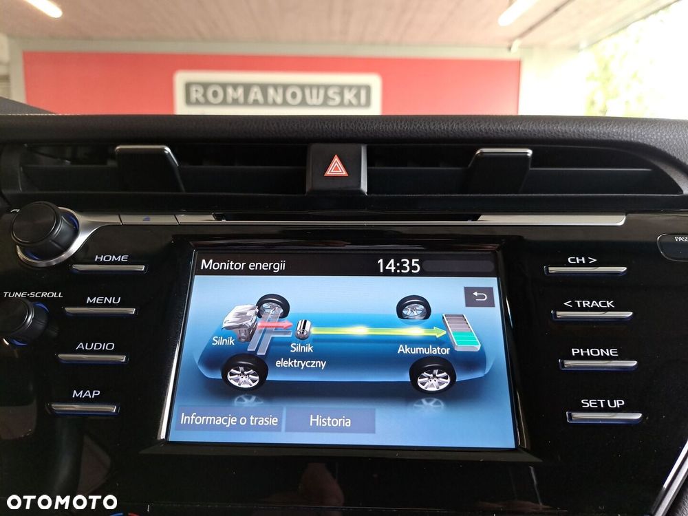 Toyota Camry 2.5 Hybrid Comfort CVT - 18