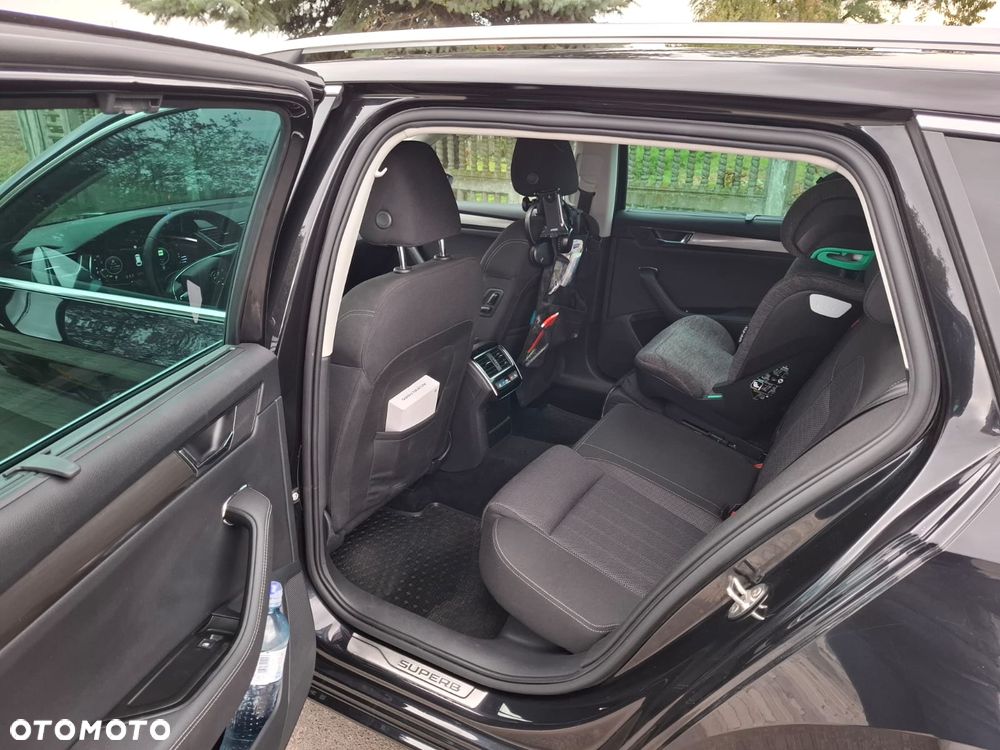 Skoda Superb 2.0 TDI DSG Premium Edition - 12