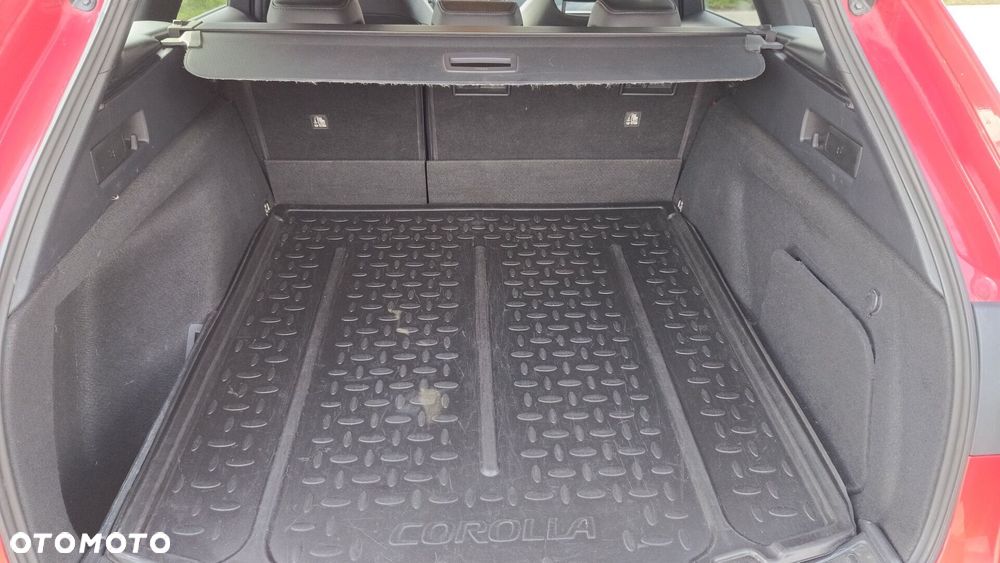 Toyota Corolla - 12