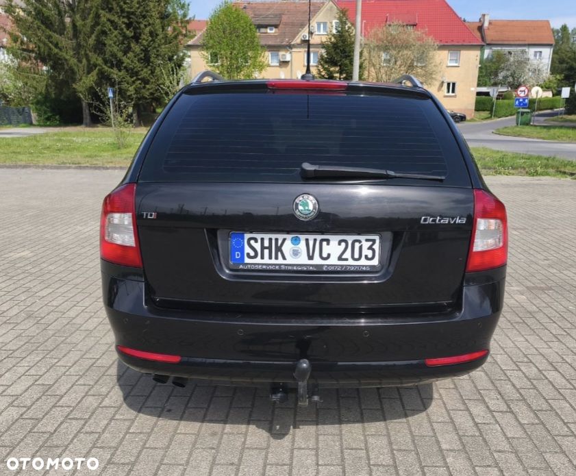 Skoda Octavia 2.0 TDI DSG Elegance - 12