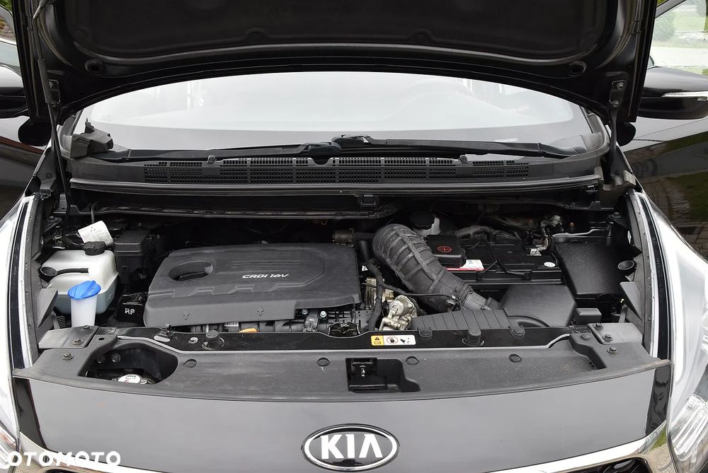 Kia Carens - 9