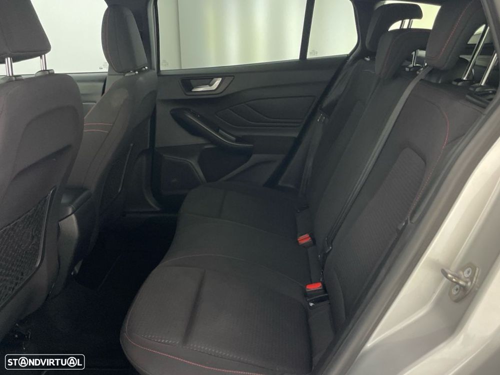 Ford Focus 1.0 EcoBoost ST-Line - 12