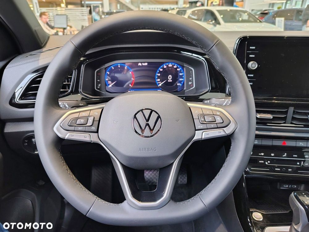 Volkswagen T-Roc - 12