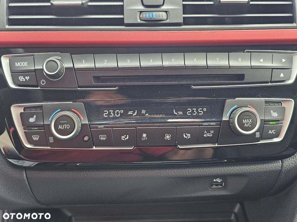BMW Seria 3 318d Sport Line - 28