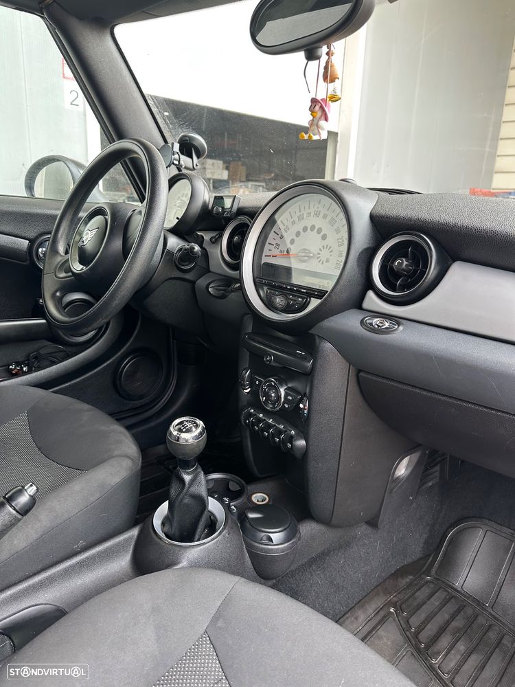 MINI Cabrio Cooper D - 6