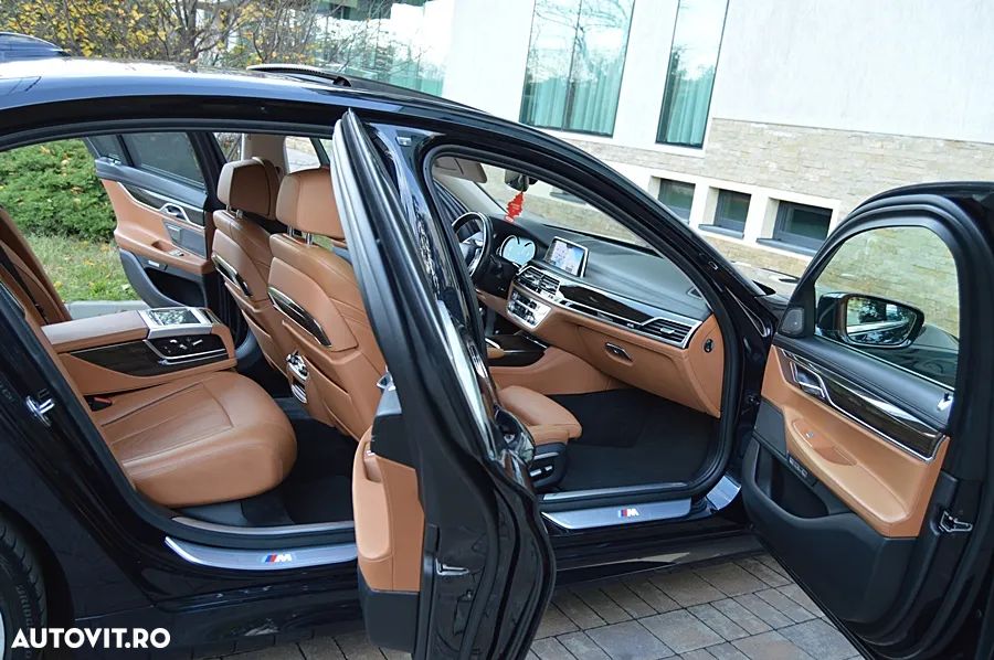 BMW Seria 7 740d xDrive - 29