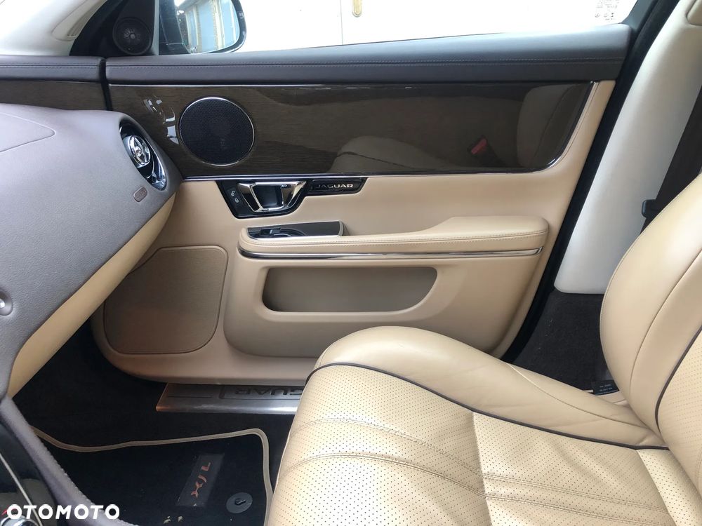 Jaguar XJ 3.0 D V6 Premium Luxury - 18