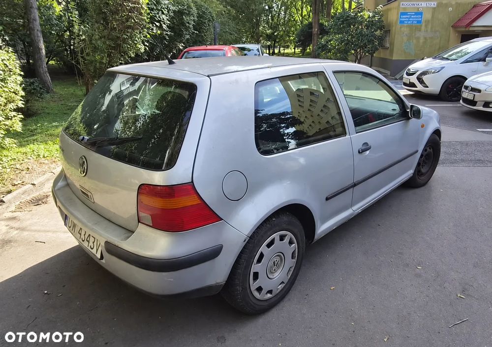 Volkswagen Golf - 3