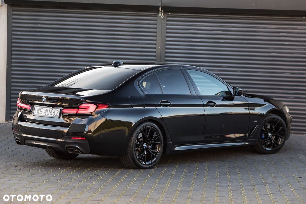 BMW Seria 5 530i xDrive Sport Line sport - 9