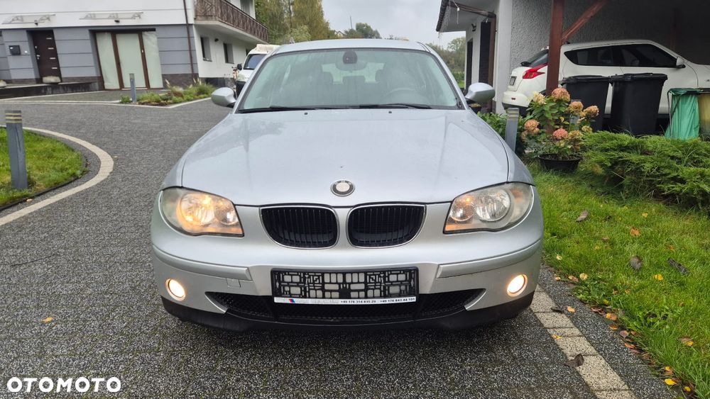 BMW 118D 2006 photo 2