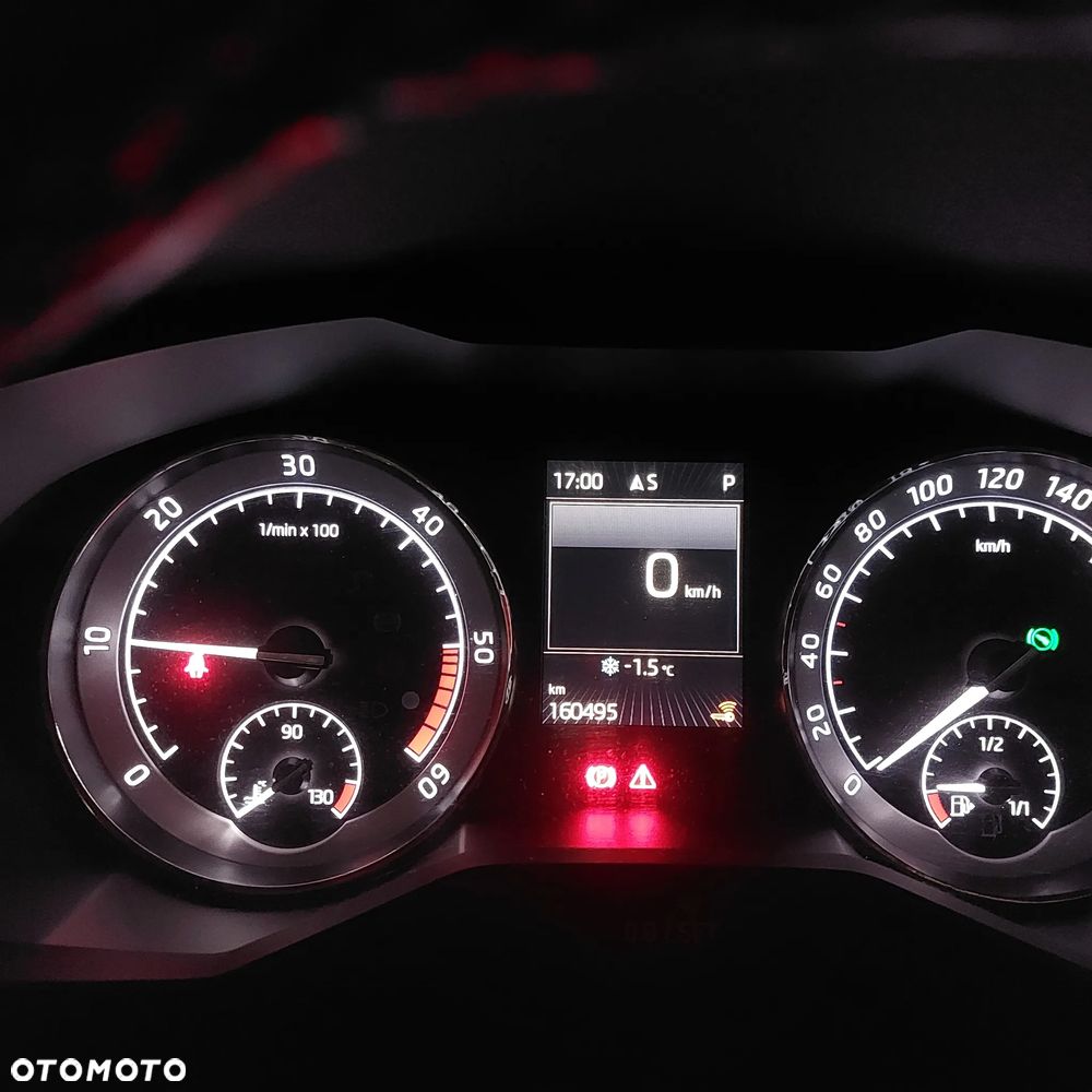 Skoda Superb 2.0 TDI L&K DSG - 8