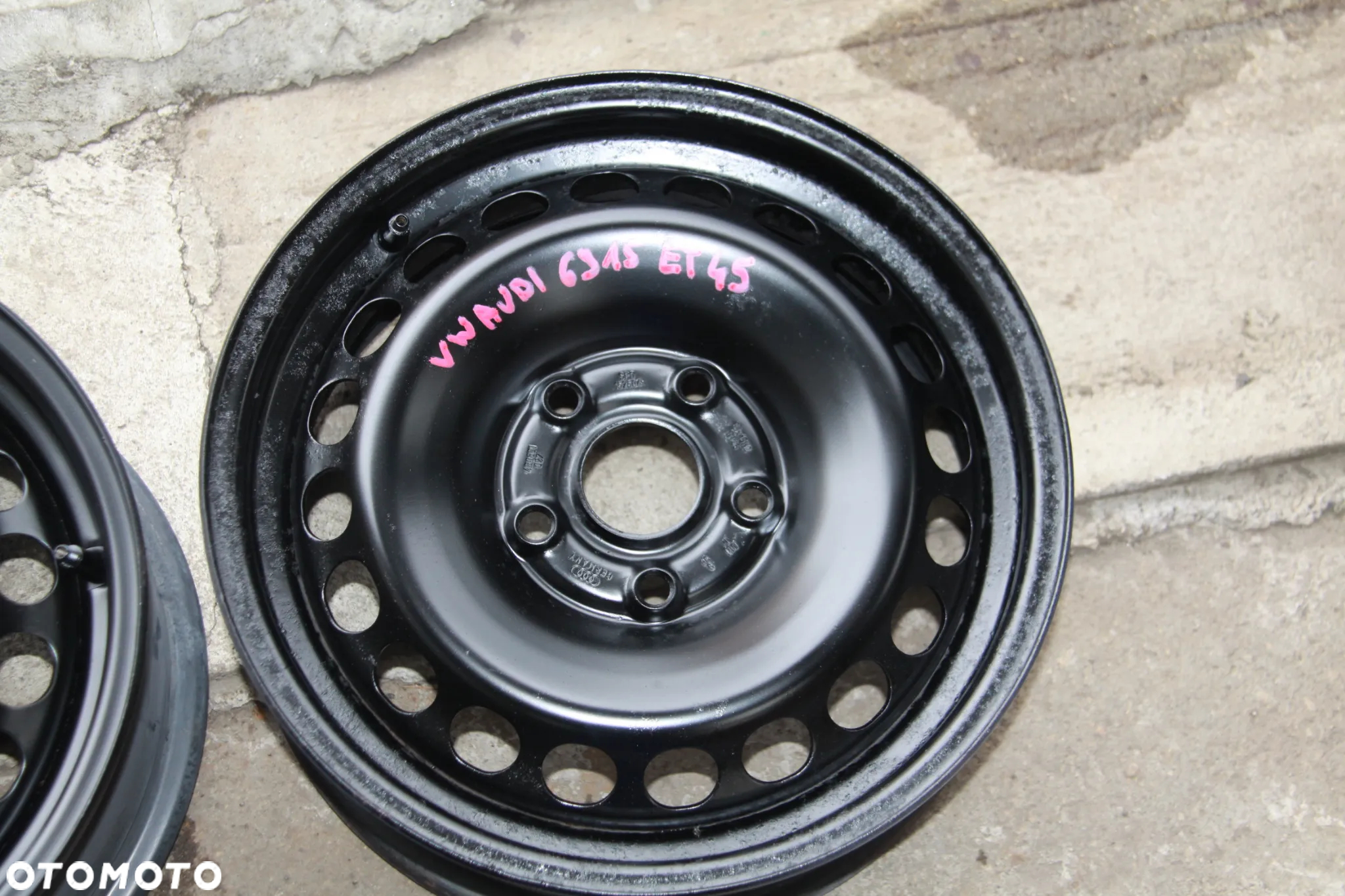FELGA VW AUDI 5X112 6J X15 ET 45 - 3