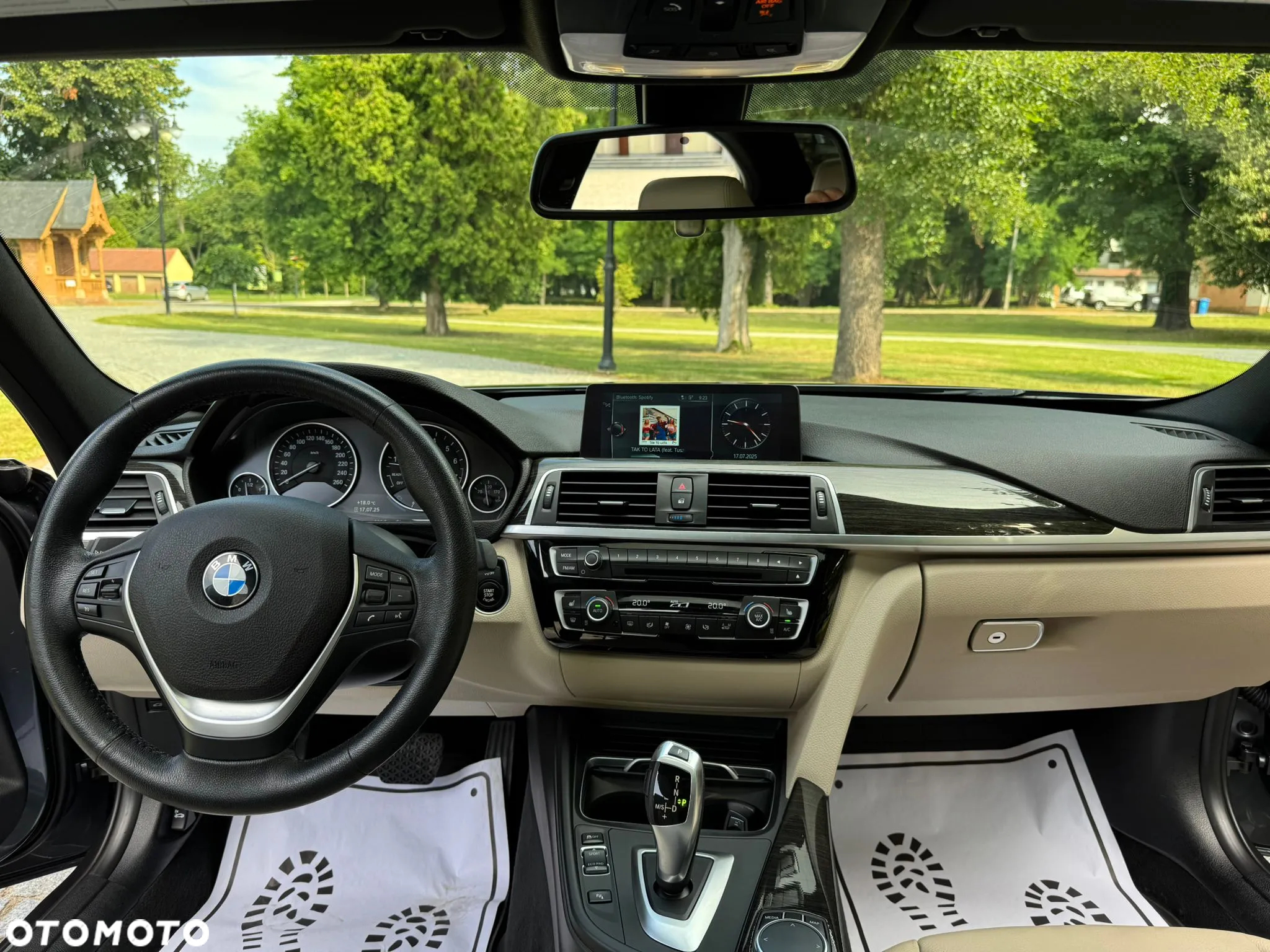 BMW Seria 3 330i - 19
