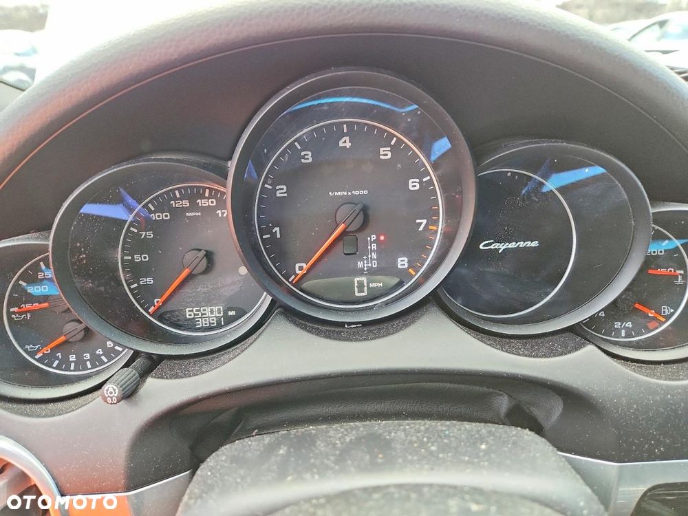 Porsche Cayenne - 10