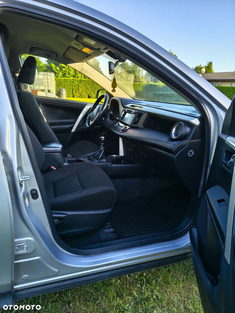 Toyota RAV4 2.0 D-4D Premium 4x2 - 6