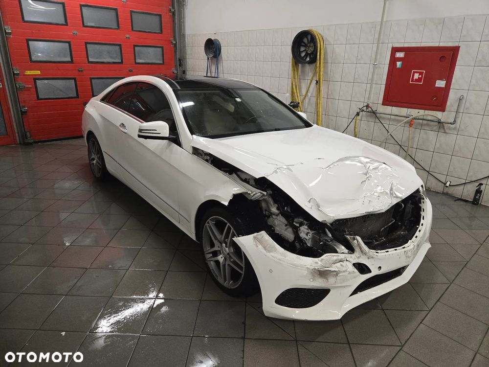 Mercedes-Benz Klasa E 350 4Matic 7G-TRONIC - 3