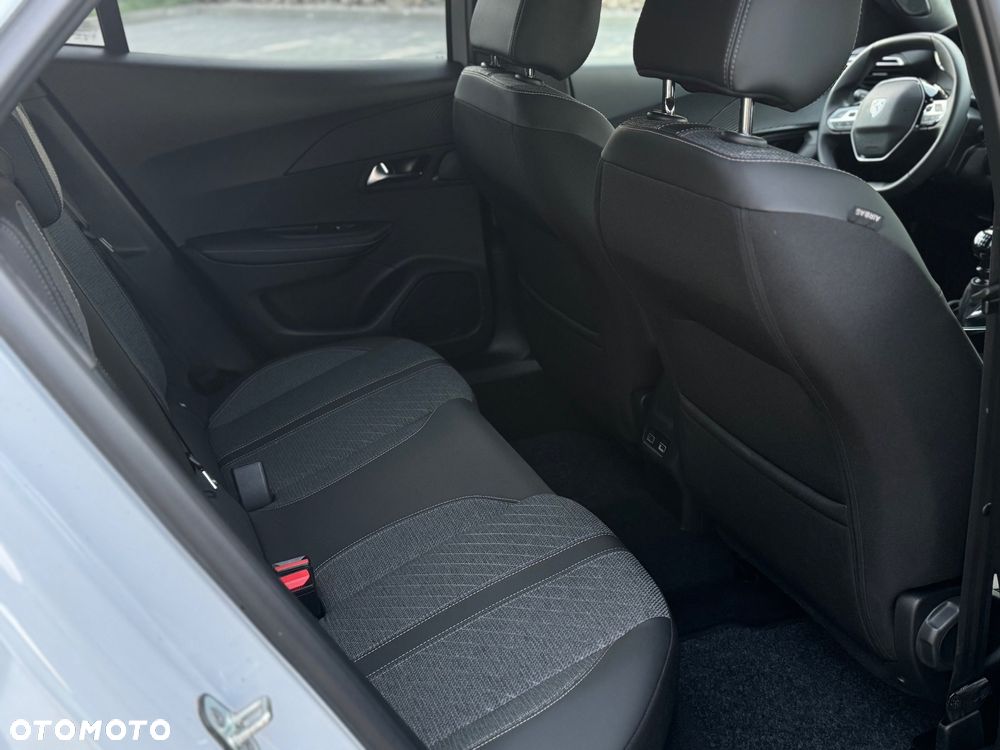 Peugeot 2008 PureTech 100 Allure S&S BVM6 - 20