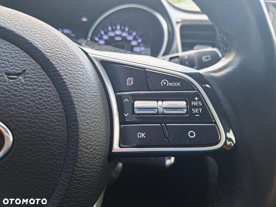 Kia Ceed - 16