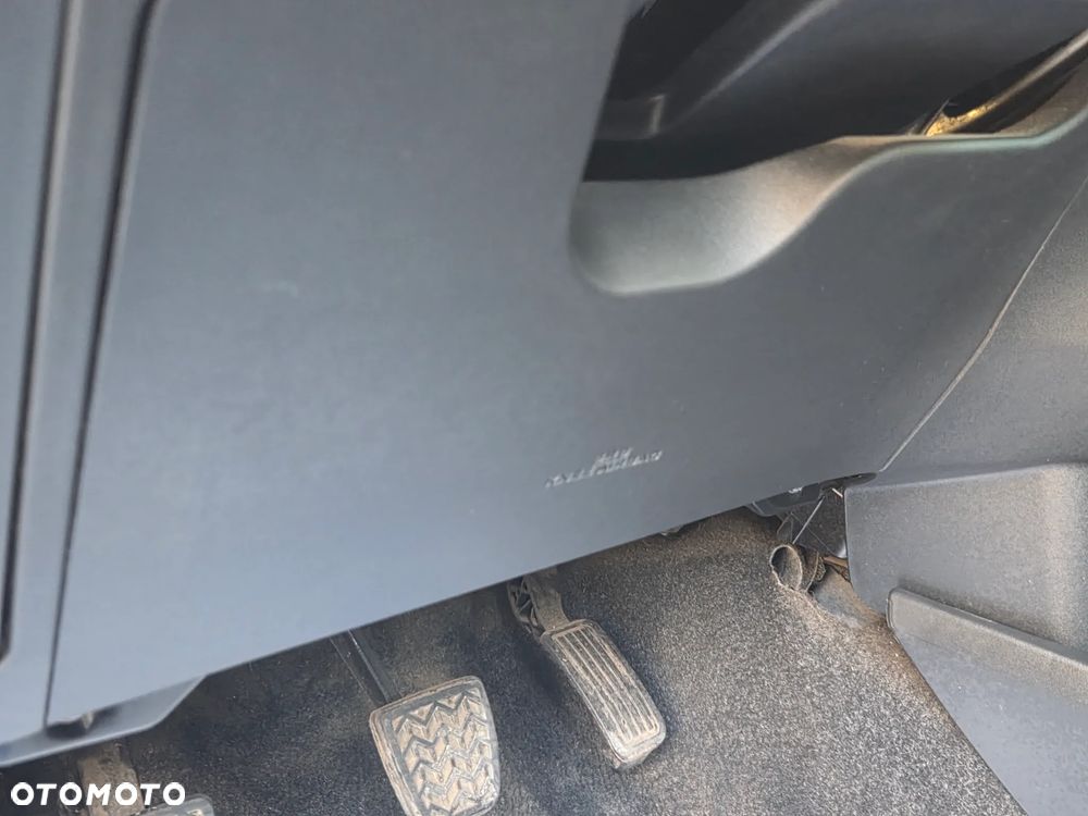 Toyota Yaris 1.33 VVT-i Executive - 36