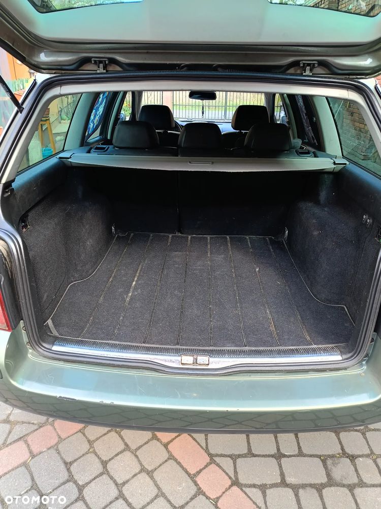 Volkswagen Passat 1.9 TDI Highline Tiptr - 10