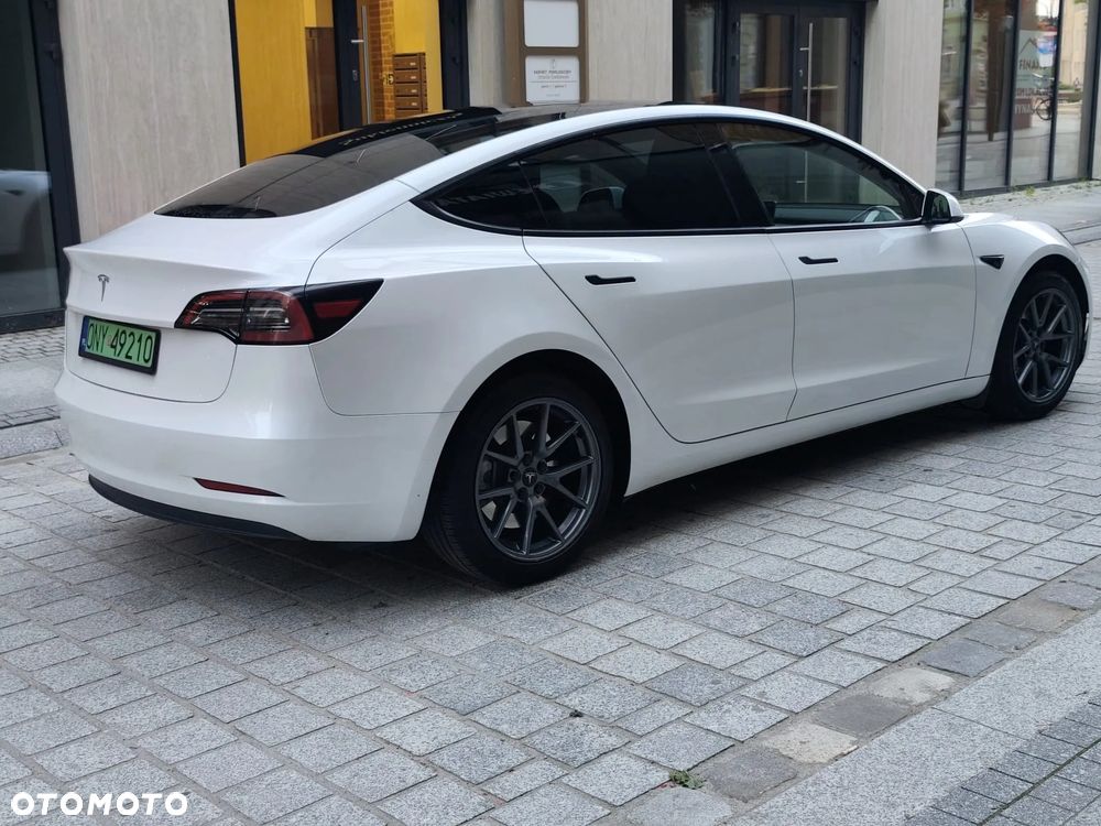 Tesla Model 3 RWD - 9