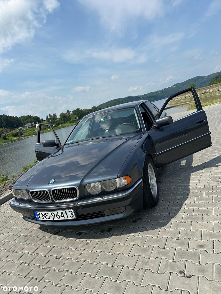 BMW Seria 7 740i - 9