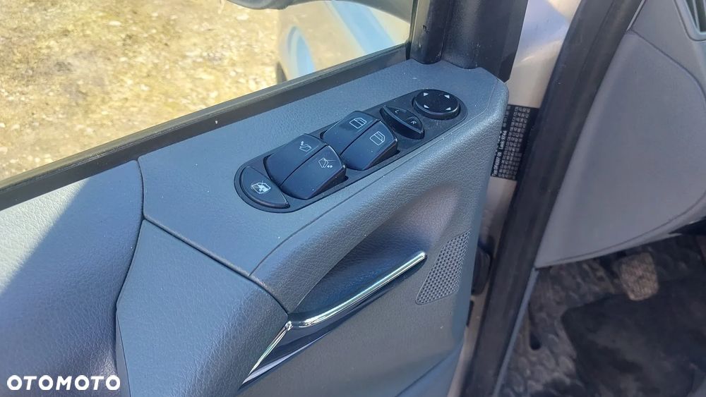 Mercedes-Benz Vito 639.701 - 12