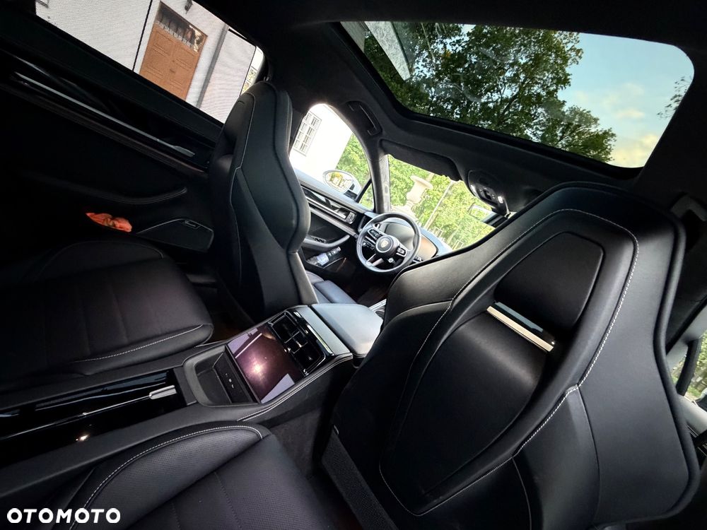 Porsche Panamera - 34