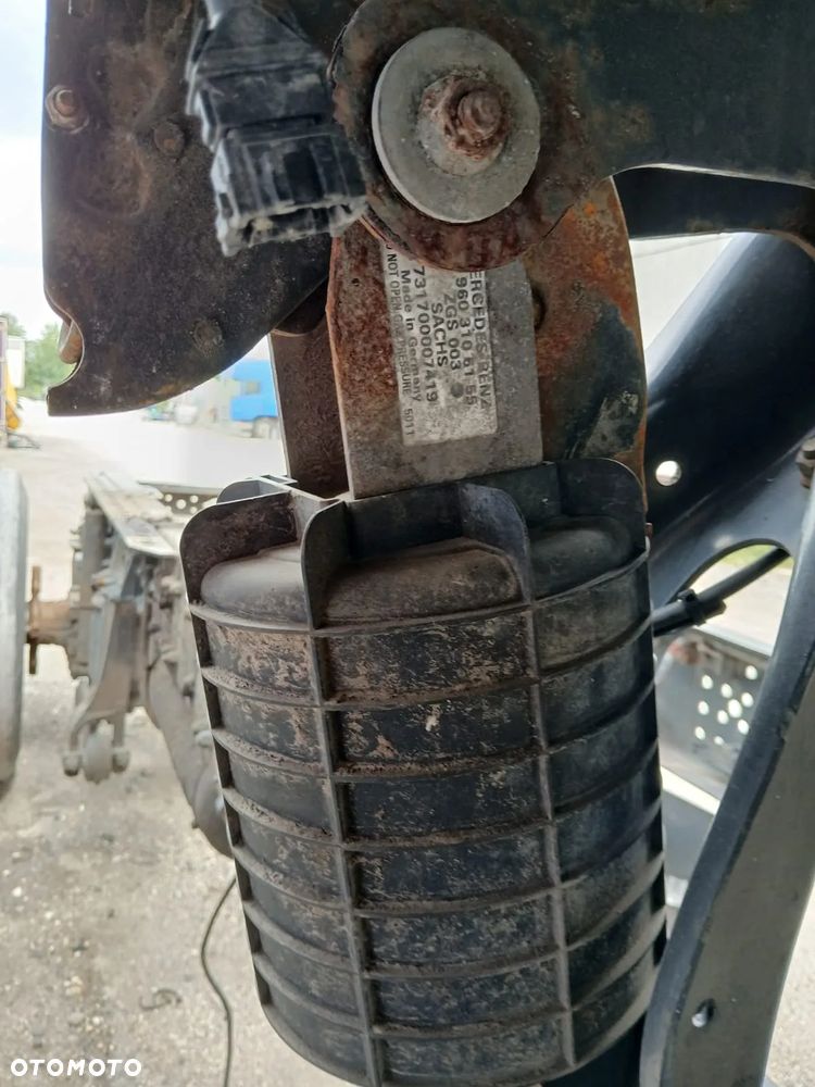 AMORTYZATOR PODUSZKA KABINY TYLNA TYŁ A9603106155  MERCEDES ACTROS MP4 - 3