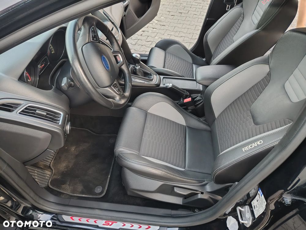 Ford Focus - 9