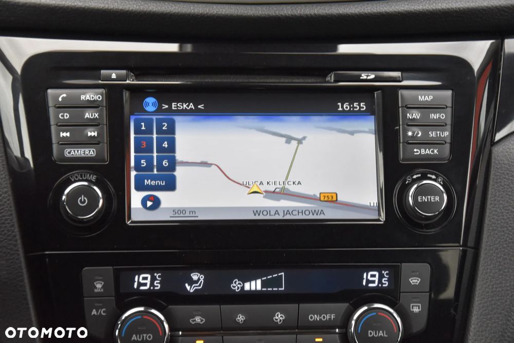 Nissan Qashqai 1.6 DIG-T N-Connecta - 26