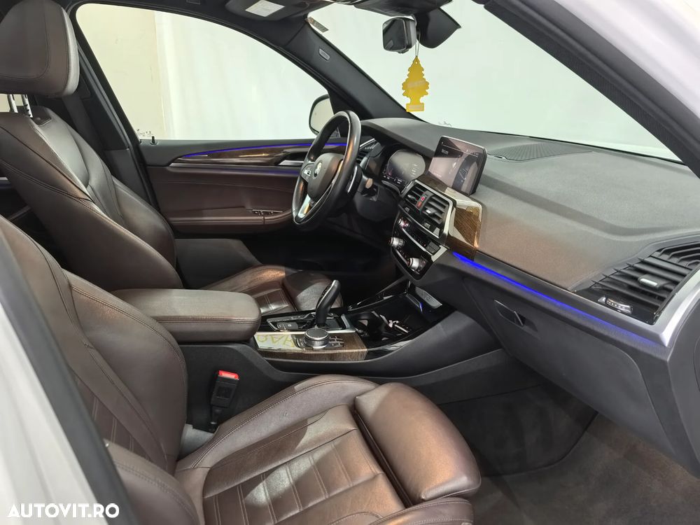 BMW X3 xDrive30i AT - 30