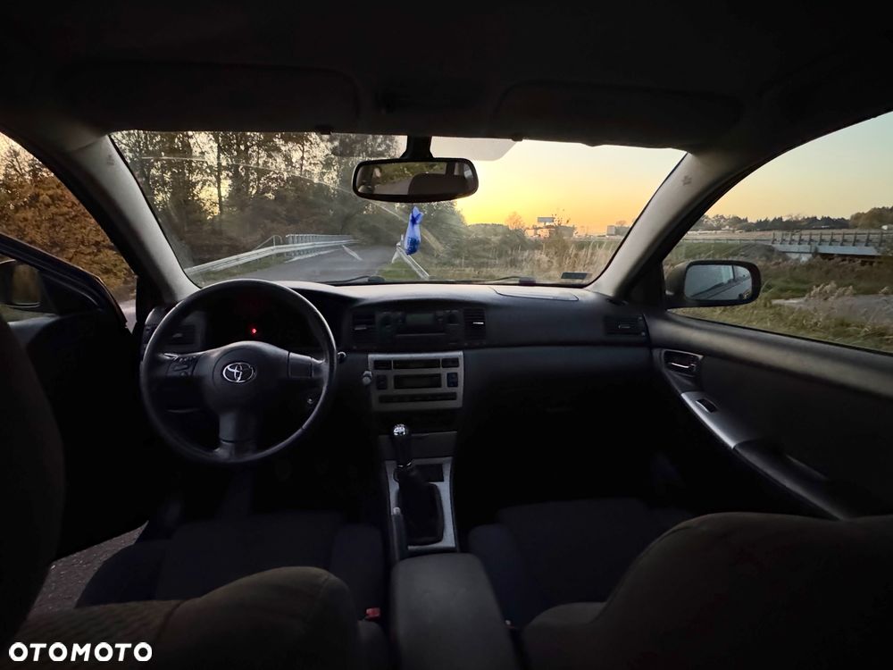 Toyota Corolla 1.4 D-4D Sol - 12