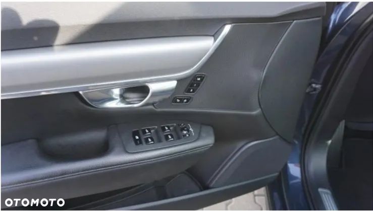 Volvo V90 D5 SCR AWD Momentum - 9