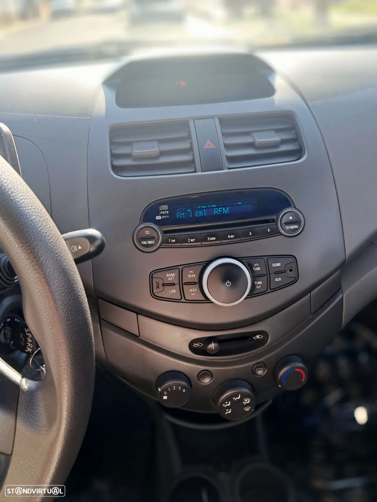 Chevrolet Spark 1.0 L - 9