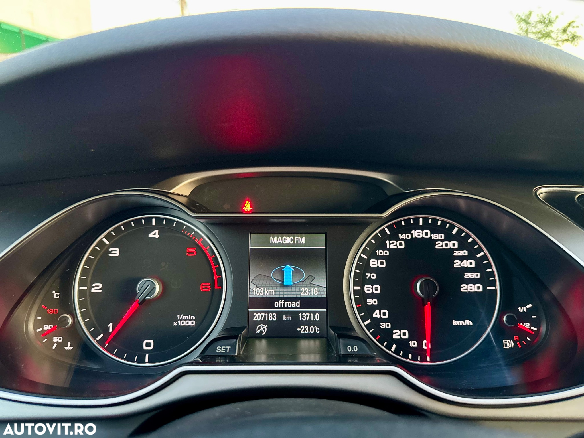 Audi A4 Avant 2.0 TDI - 15